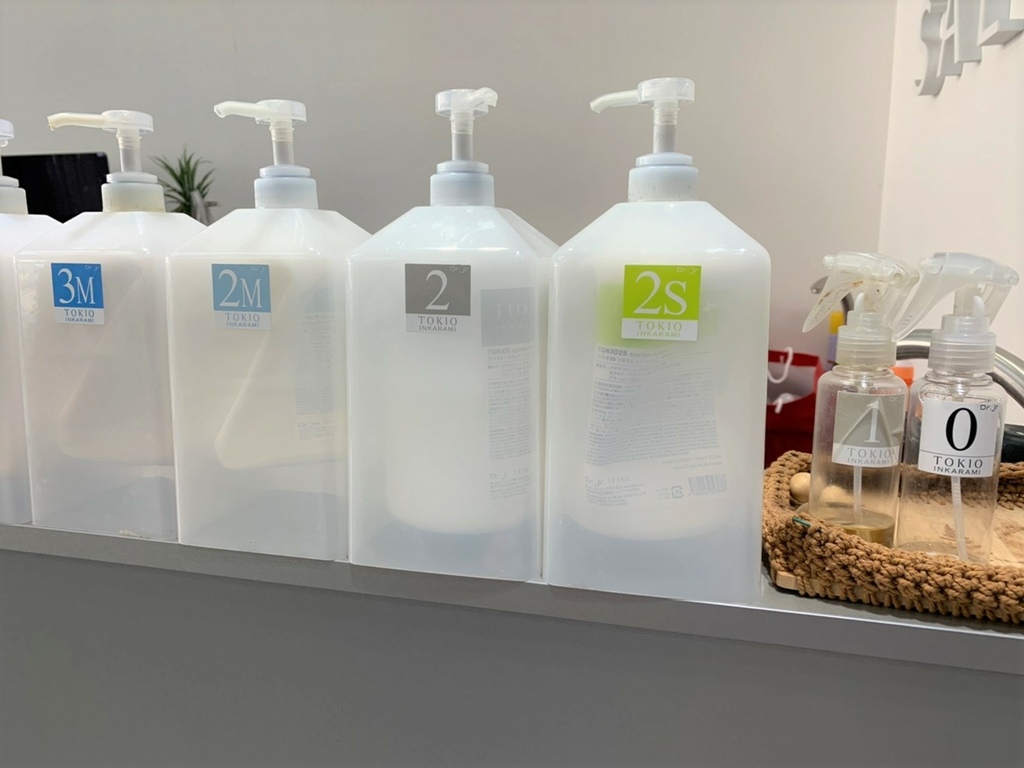 【彌敦道貳室】高雄楠梓燙染髮推薦!楠梓髮廊採用日本頂級京喚羽護髮~造型設計剪髮、染髮、燙髮給您專業的服務 【彌敦道貳室】高雄楠梓燙染髮推薦!楠梓髮廊採用日本頂級京喚羽護髮~造型設計剪髮、染髮、燙髮給您專業的服務