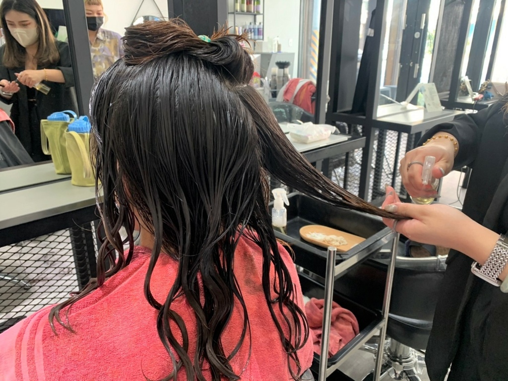 【彌敦道貳室】高雄楠梓燙染髮推薦!楠梓髮廊採用日本頂級京喚羽護髮~造型設計剪髮、染髮、燙髮給您專業的服務 【彌敦道貳室】高雄楠梓燙染髮推薦!楠梓髮廊採用日本頂級京喚羽護髮~造型設計剪髮、染髮、燙髮給您專業的服務