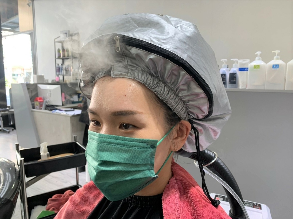 【彌敦道貳室】高雄楠梓燙染髮推薦!楠梓髮廊採用日本頂級京喚羽護髮~造型設計剪髮、染髮、燙髮給您專業的服務 【彌敦道貳室】高雄楠梓燙染髮推薦!楠梓髮廊採用日本頂級京喚羽護髮~造型設計剪髮、染髮、燙髮給您專業的服務