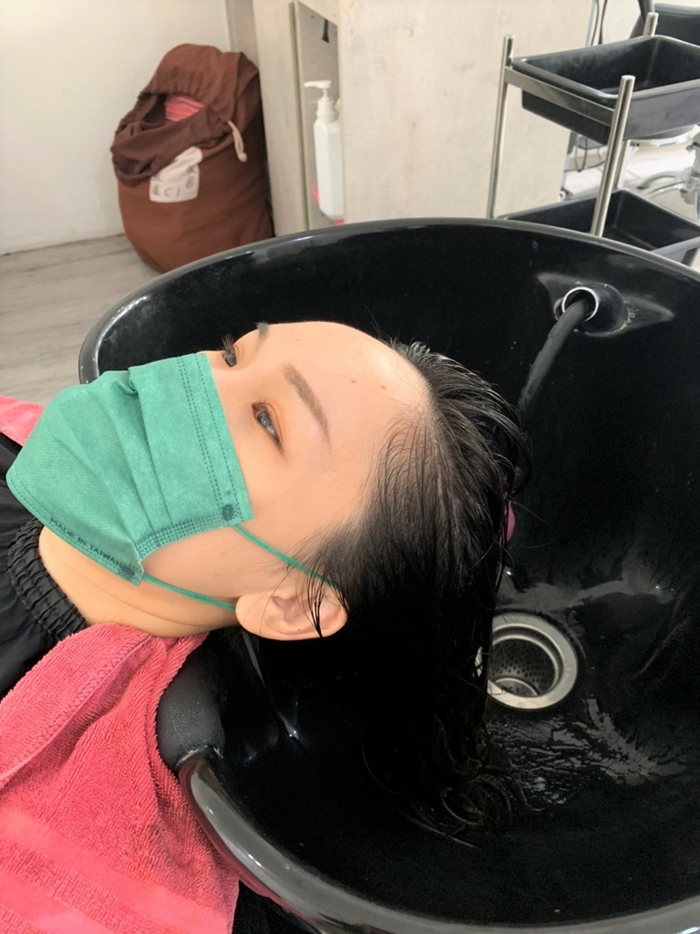 【彌敦道貳室】高雄楠梓燙染髮推薦!楠梓髮廊採用日本頂級京喚羽護髮~造型設計剪髮、染髮、燙髮給您專業的服務 【彌敦道貳室】高雄楠梓燙染髮推薦!楠梓髮廊採用日本頂級京喚羽護髮~造型設計剪髮、染髮、燙髮給您專業的服務