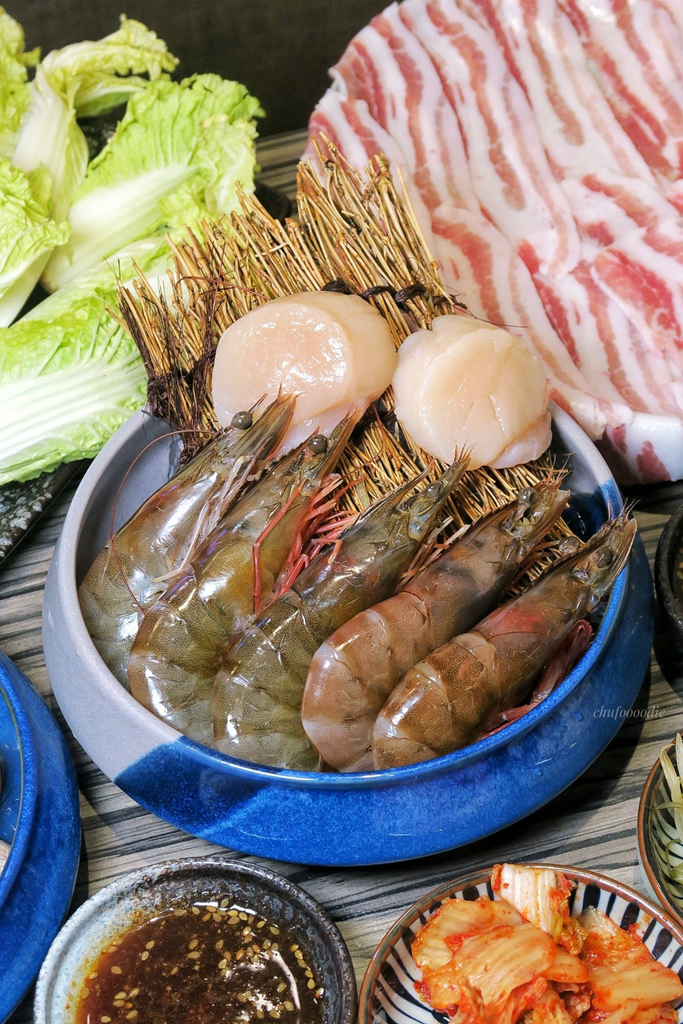 知灃號-仁武區美食高雄宵夜火鍋推薦~還可以吃到日本生食級大干