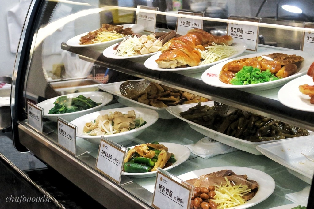 聰明鴨肉店~飄香50年高雄鴨肉老店~南華商圈裡餐廳等級的台灣