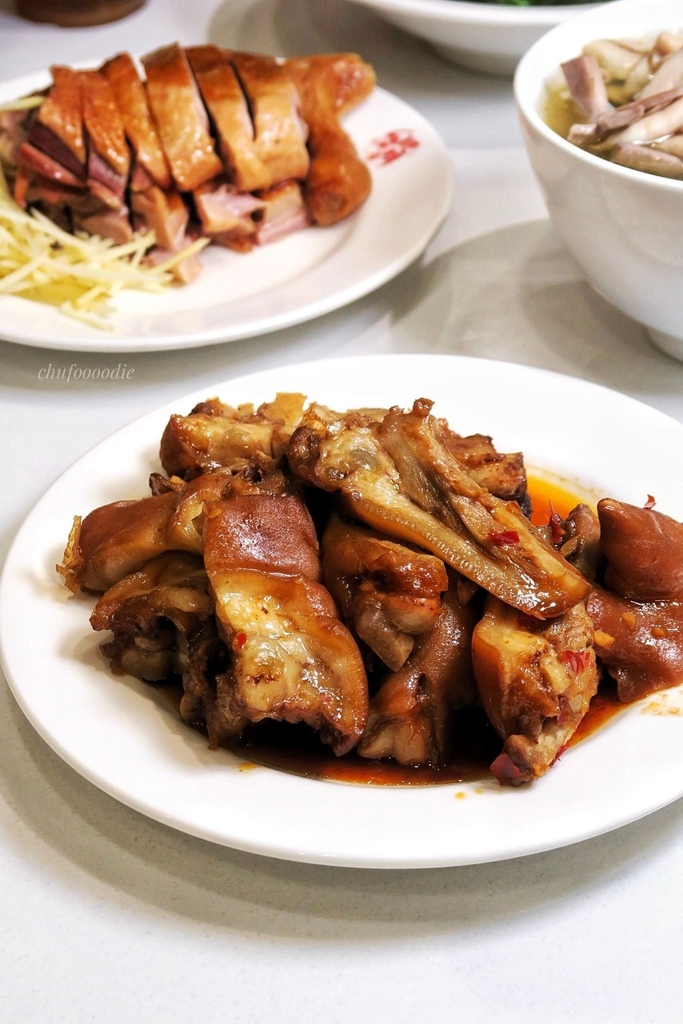 聰明鴨肉店~飄香50年高雄鴨肉老店~南華商圈裡餐廳等級的台灣