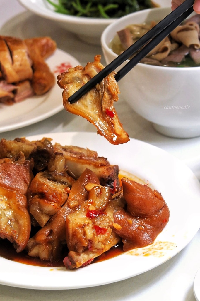 聰明鴨肉店~飄香50年高雄鴨肉老店~南華商圈裡餐廳等級的台灣