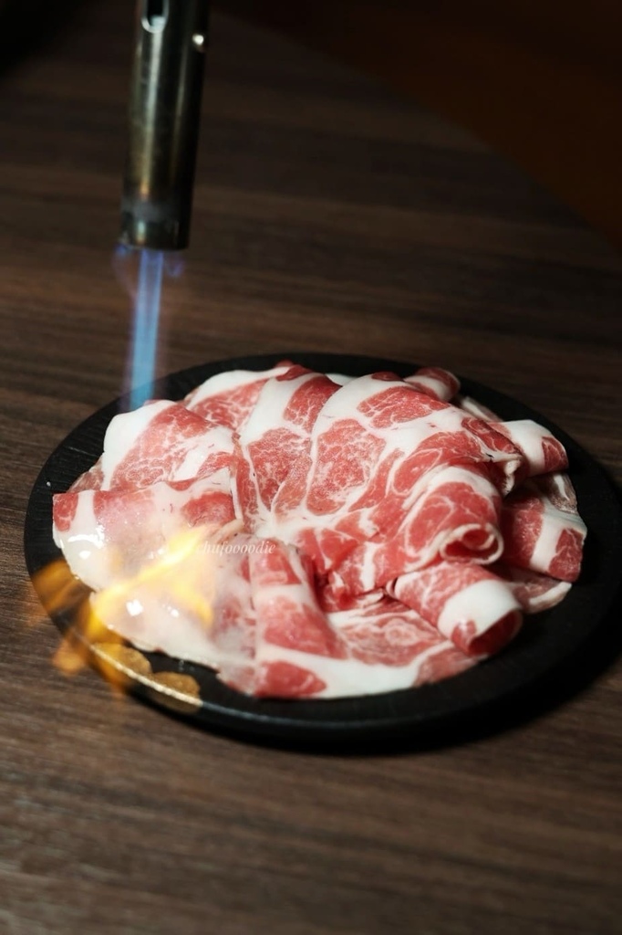 銅花精緻涮涮鍋-專人協助料理的頂級高雄火鍋餐廳~有火鍋界LV