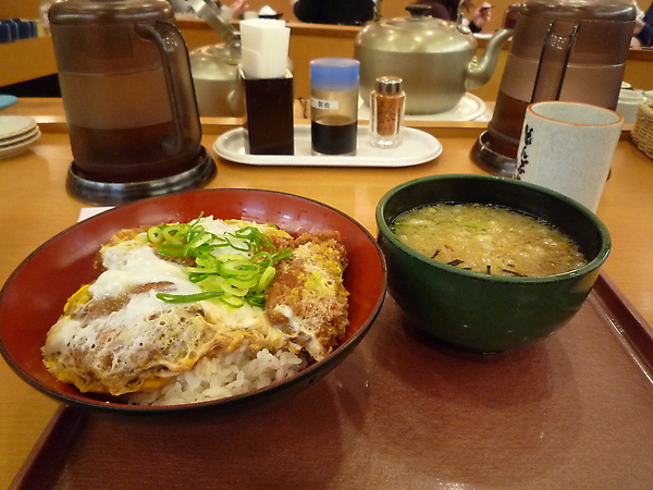 豬排蓋飯+烏龍麵