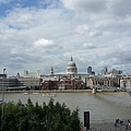 St. Paul Cathedral and 千禧橋