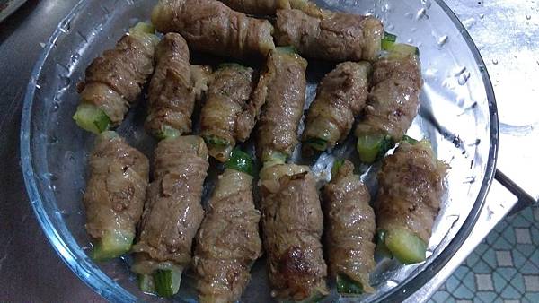K廚房 小黃瓜牛肉捲 愛吃鬼凱莉 痞客邦
