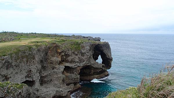 萬座毛 象頭 珊湖斷岩