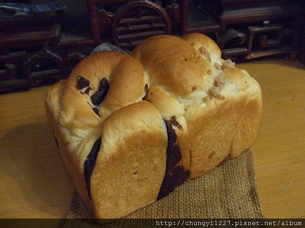 芋頭紅豆吐司 002