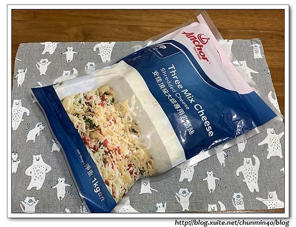 Costco 半熟麵包 安佳乳酪絲 京醬烤雞pizza Fiona的函舍 痞客邦