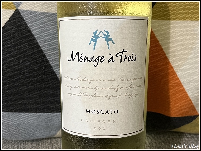 COSTCO ღ MENAGE A TROIS MOSCAT