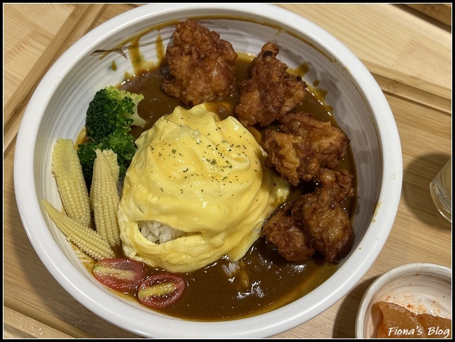 新北土城 ღ 嘎哩嘎哩｜日式咖哩飯賣店 唐揚雞咖哩、炸豬排咖