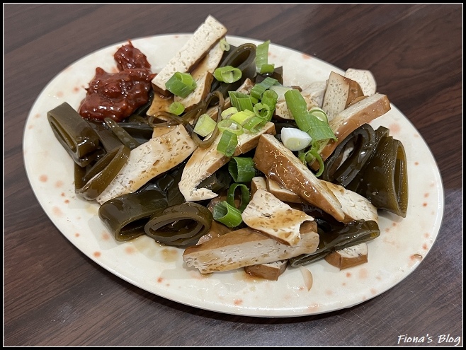 新北土城 ღ 彦江食堂(麵 飯)｜香菇肉絲湯麵、香菇肉絲拌飯