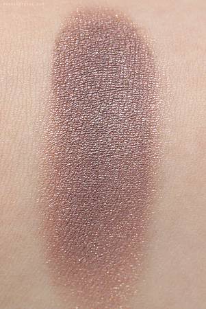 Naked3swatch9