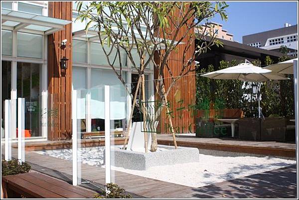 梨子咖啡館 (1) 梨子咖啡館 (1)
