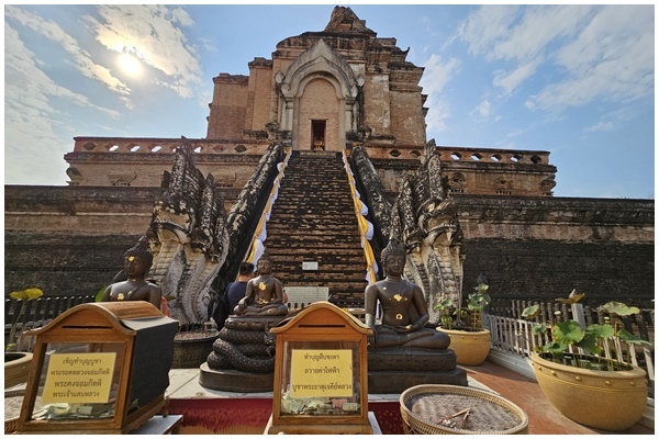 清邁古城寺廟 (59).jpg