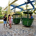 ixtapa pacifica resort-到達海邊餐廳的纜車站