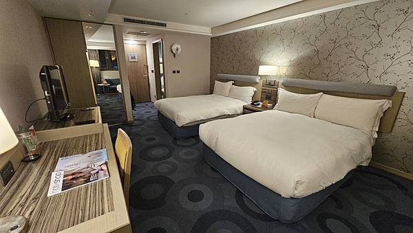 謝謝高雄福容大飯店幫我和老爸免費升等房型!這篇是感謝文! 謝謝高雄福容大飯店幫我和老爸免費升等房型!這篇是感謝文!