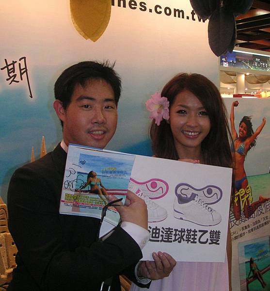 看小嫻之前去搭阿聯酋航空A380頭等艙的影片真的有被她給感動