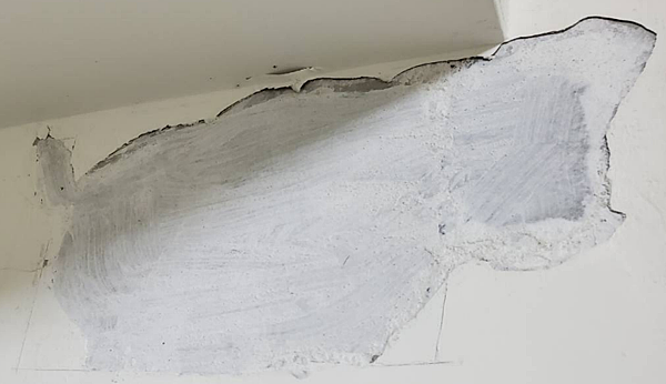 [DIY] 牆壁輕微壁癌或滲水或油漆剝落處理
