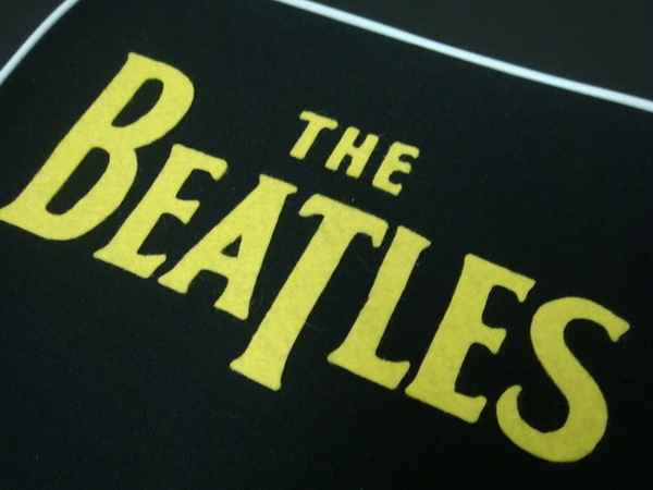 黃色BEATLES的LOGO 4