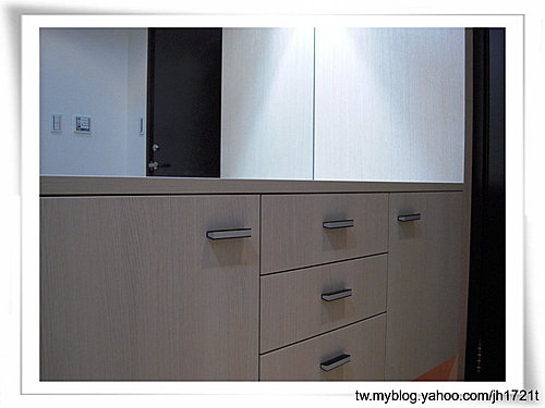 台中系統櫃 室內設計 櫥櫃訂製  櫥櫃估價 裝潢設計 客廳裝潢 (16).jpg