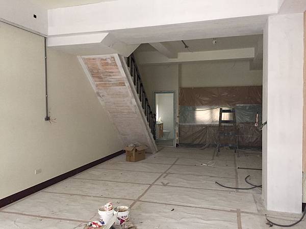 工業風-油漆 (1).JPG