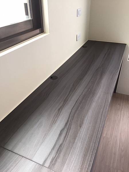 苗栗敦藏御品 次臥室空間系統書桌.jpg