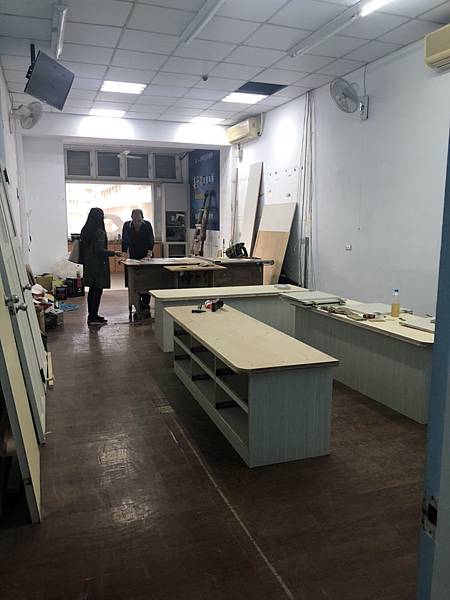 梧棲幼兒園 三樓木作操作台施工中.jpg 梧棲幼兒園 三樓木作操作台施工中.jpg