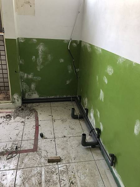 梧棲幼兒園 三樓洗手台進排水管線預留施工 (1).jpg 梧棲幼兒園 三樓洗手台進排水管線預留施工 (1).jpg