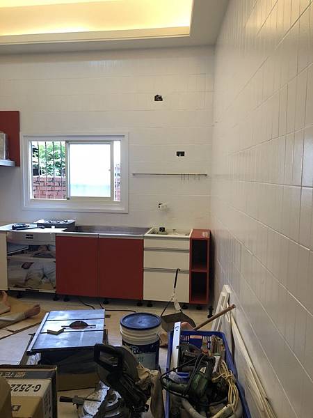 草屯舊屋翻新 廚房空間廚具安裝施工紀錄 (2).jpg