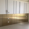 惠宇禮仁住宅設計 主臥室床頭背牆鍍鈦板清潔完成紀錄.jpg