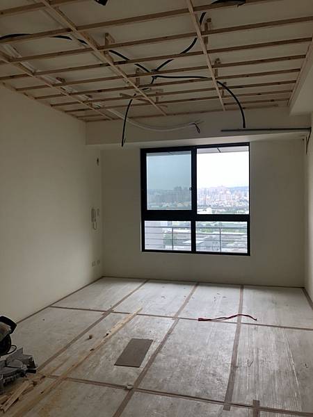 惠宇澄品住宅設計 主臥室空間天花板燈具迴路配線施工完成紀錄.jpg