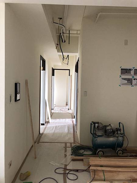 惠宇澄品住宅設計 走道空間天花板燈具迴路配線完成.jpg 惠宇澄品住宅設計 走道空間天花板燈具迴路配線完成.jpg