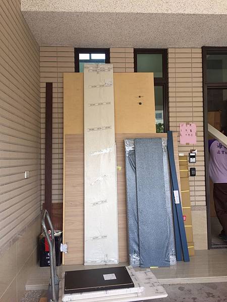 系統櫃進料 (2).jpg