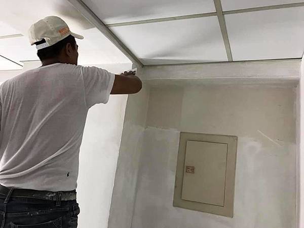 油漆AB膠批土研磨作業施工 (3).jpg 油漆AB膠批土研磨作業施工 (3).jpg