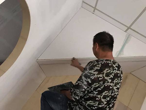 油漆AB膠批土研磨作業施工 (5).jpg 油漆AB膠批土研磨作業施工 (5).jpg