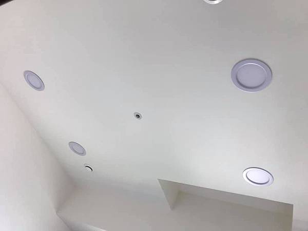 登陽川匯住宅設計 臥室空間天花板燈具安裝施工 (2).jpg 登陽川匯住宅設計 臥室空間天花板燈具安裝施工 (2).jpg