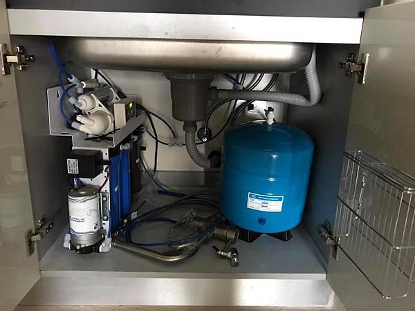 登陽川匯住宅設計 廚房濾水器安裝施工紀錄.jpg 登陽川匯住宅設計 廚房濾水器安裝施工紀錄.jpg