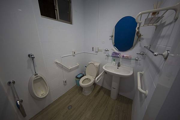 台中診所設計18語言治療所廁所空間