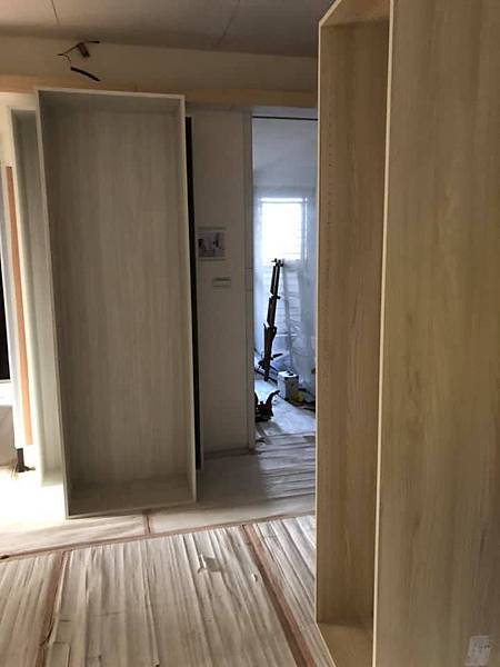 桃園自遊人系統櫃安裝施工 (3).jpg