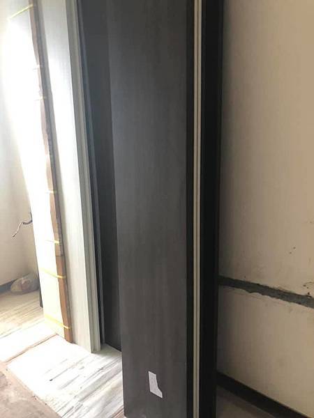 桃園自遊人系統櫃安裝施工 (2).jpg