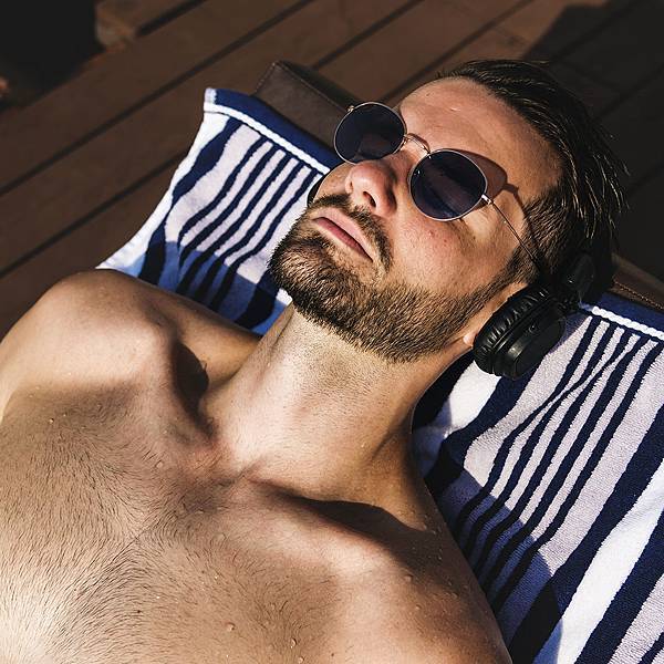 曬太陽.jpg 曬太陽.jpg