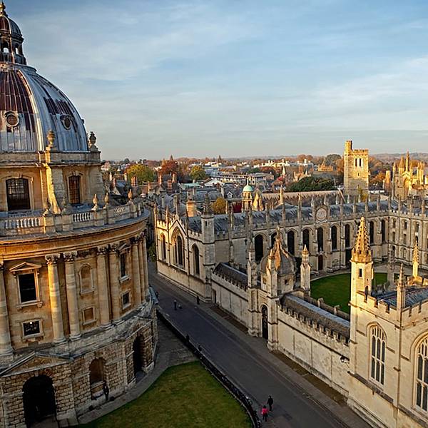 牛津.jpg 牛津.jpg