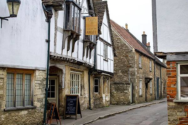 Lacock-village-and-Lacock-Abbey-11-of-62.jpg