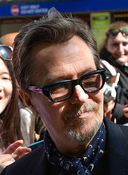 800px-Gary_Oldman_in_2017_(36334517524).jpg