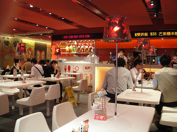 20100606PM0213美心連鎖餐廳空間還滿寬敞的.JPG