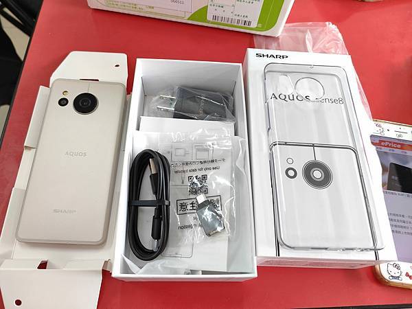 防摔又防水  超輕手機推薦  - SHARP AQUOS s