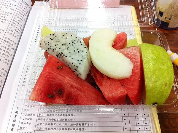 下午水果盒（fruits in Taiwan）！